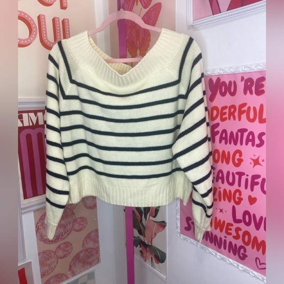 NWOT WEWOREWHAT Off Shoulder Sweater in Black & Antique White - Picture 2 of 6